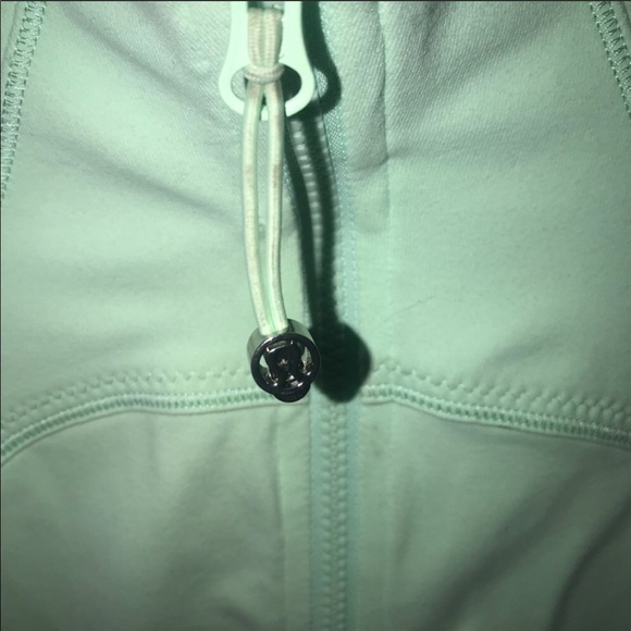 Lululemon Forme Jacket I’m fresh teal - Picture 6 of 8